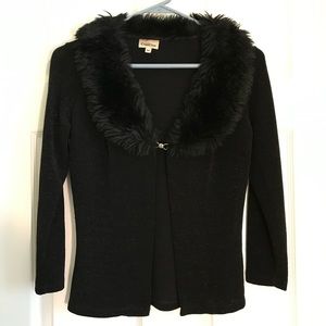 Faux fur collar cardigan/sweater. A compliment to any outfit. Size S/M.
